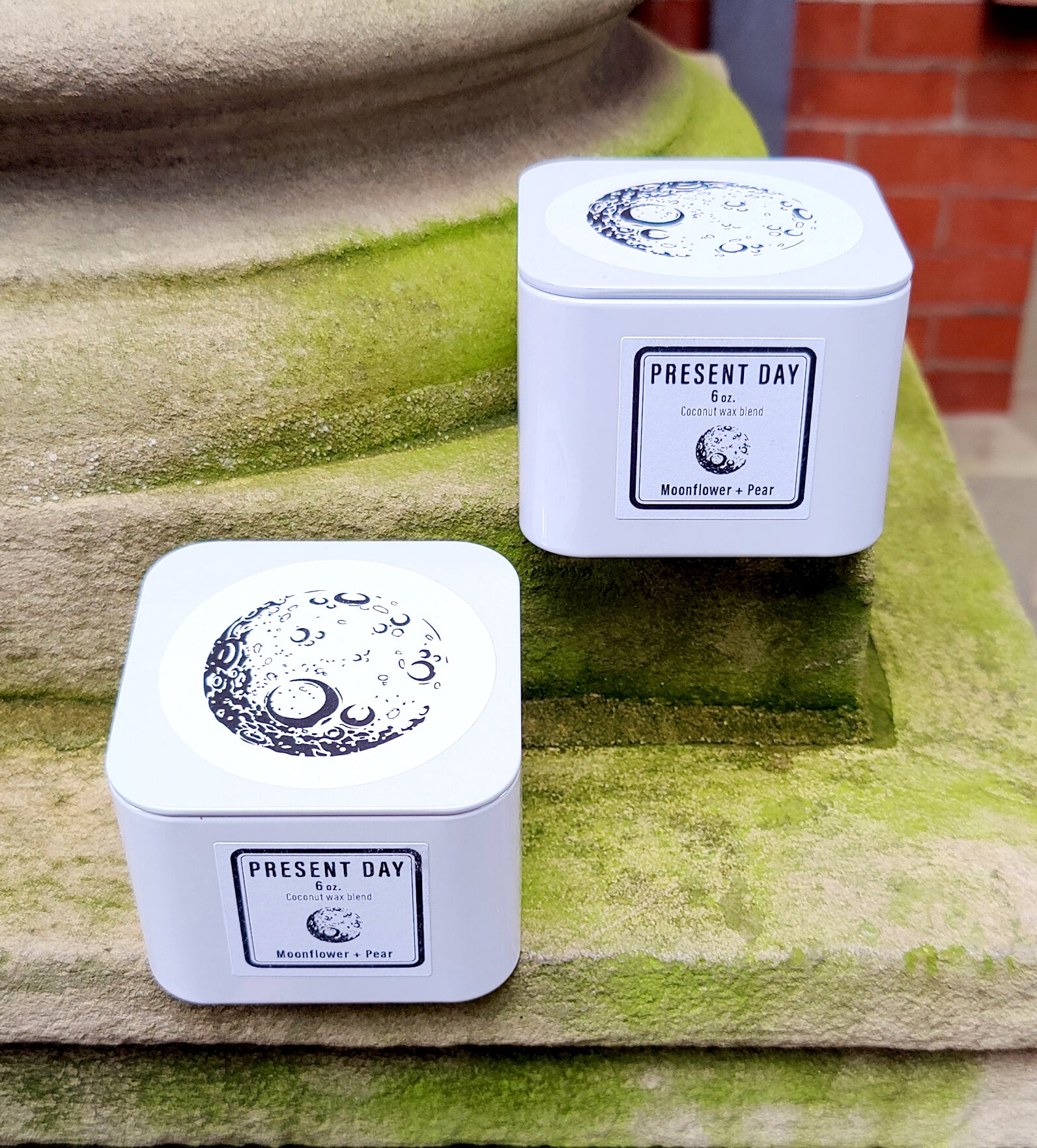 Moonflower & Pear Candle Gift Tin – Hand-Poured Coconut Wax, Clean & Long-Lasting Burn