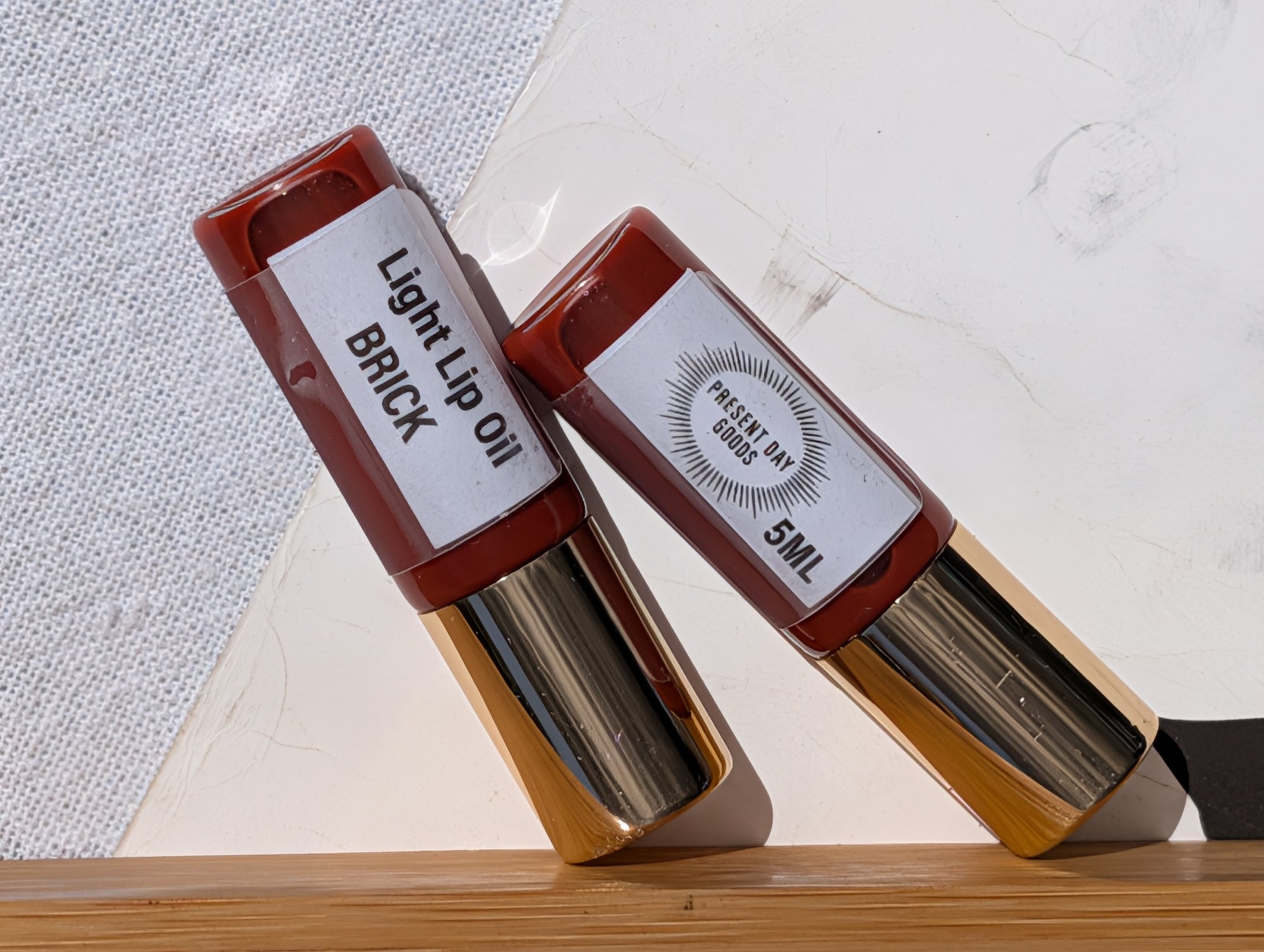 Brick Light Lip Oil, 5ml